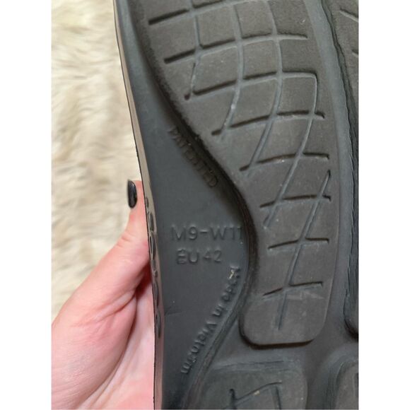 OOFOS Oocloog Clogs Sandals Mules Black Womens 11 Mens 9 Slip On Comfort - Picture 8 of 8